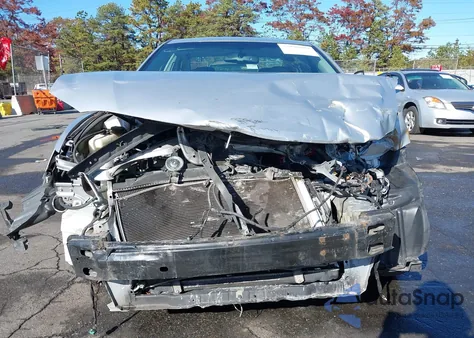 2011 Toyota Camry Xle V6 z USA, uszkodzony, nr VIN 4T1BK3EK4BU624812